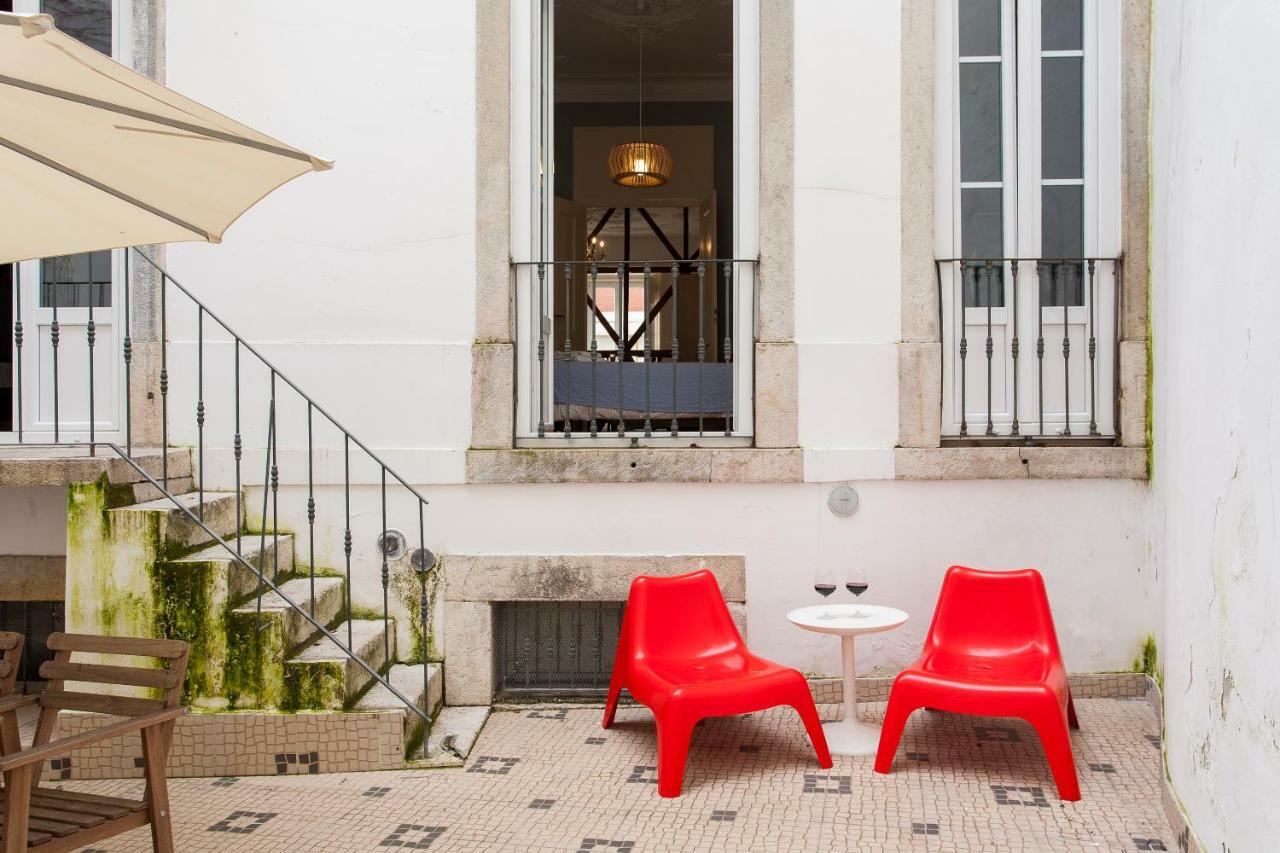 Bairro Alto 3 Bedroom Patio Flat! Лісабон Екстер'єр фото