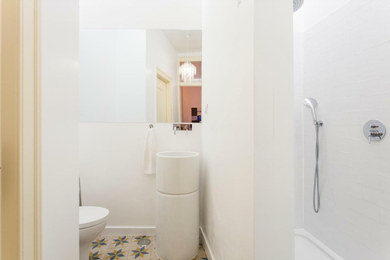 Bairro Alto 3 Bedroom Patio Flat! Лісабон Екстер'єр фото
